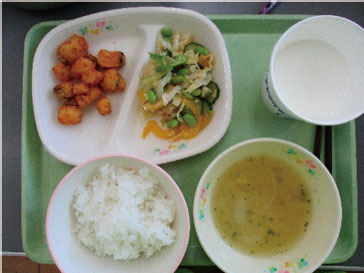 愛媛県漁業協同組合から長野県松川中央小学校へ提供された養殖マダイ(まだいのサイコロフライ)1