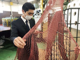 廃漁網から再生した漁網1
