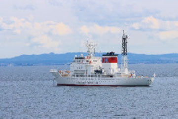 漁業取締船「鳳翔（ほうしょう）丸」