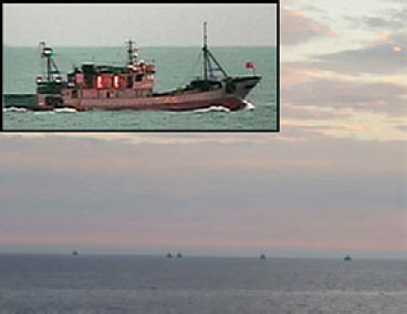 大和堆周辺水域の中国漁船群