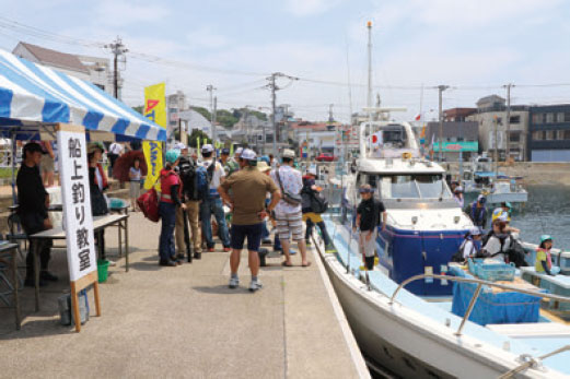 三崎漁港での海業の一例