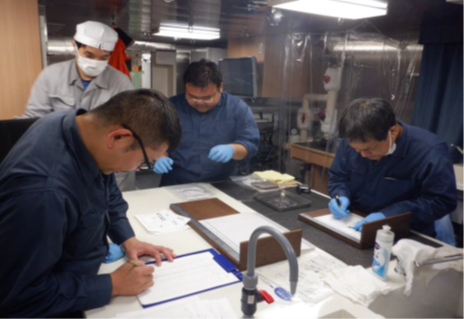 魚体測定の様子