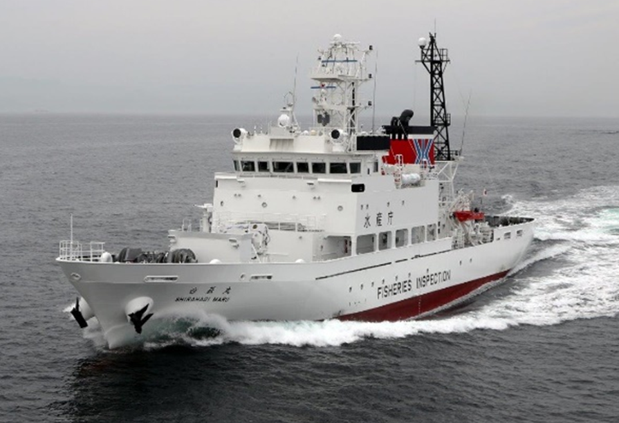 漁業取締航海中の白萩丸